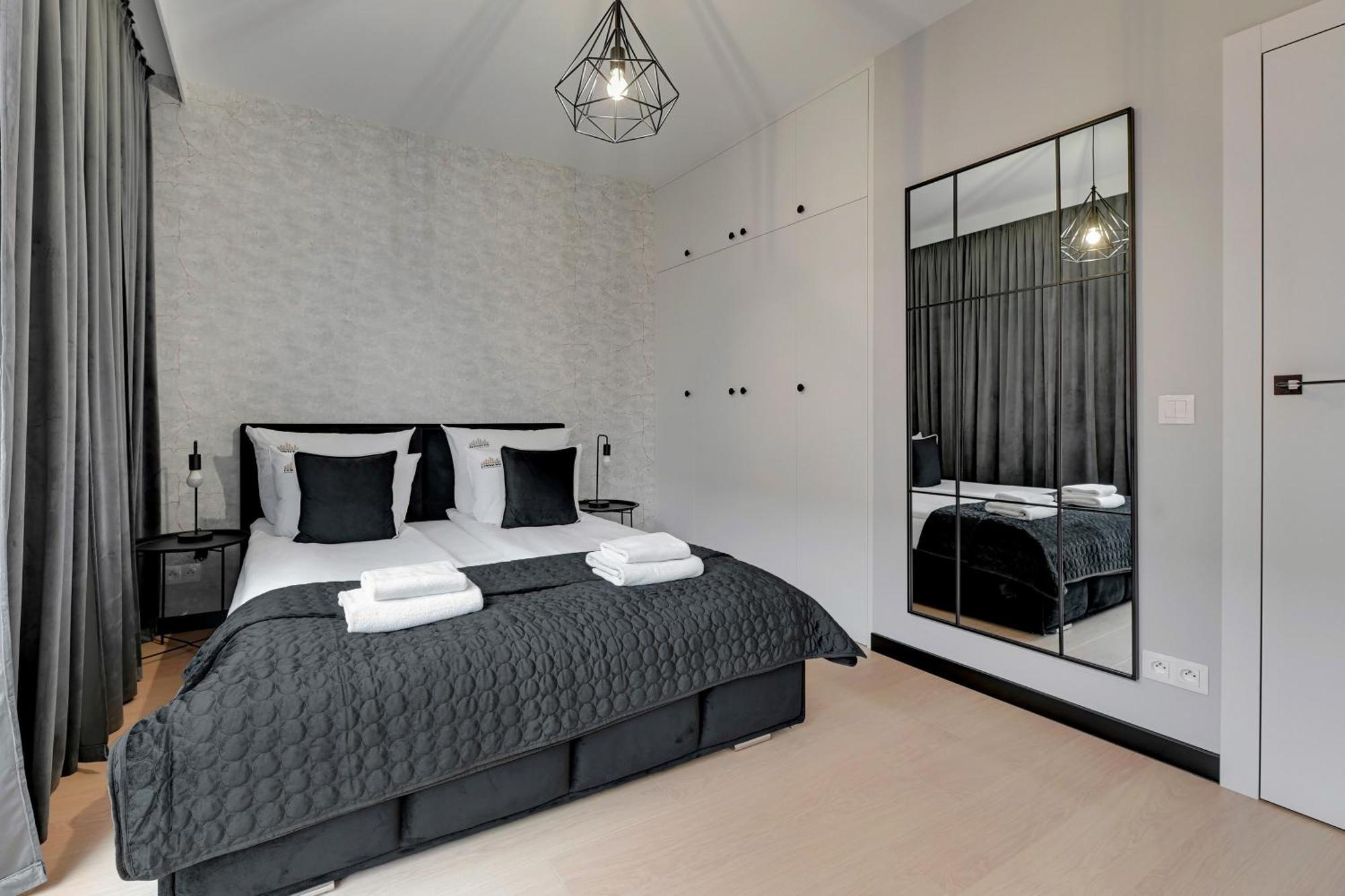 Doki Living - Foodhall & Parking By Downtown Apartments غدانسك المظهر الخارجي الصورة