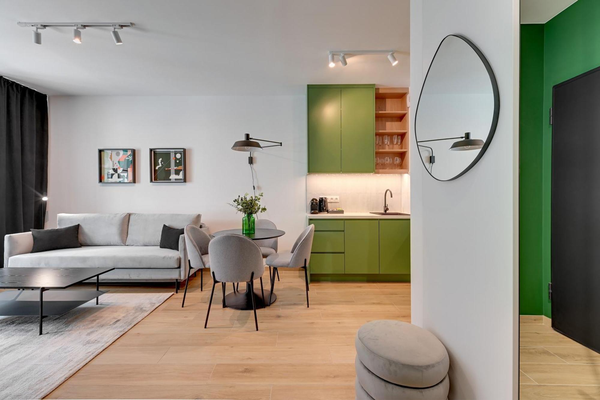 Doki Living - Foodhall & Parking By Downtown Apartments غدانسك المظهر الخارجي الصورة