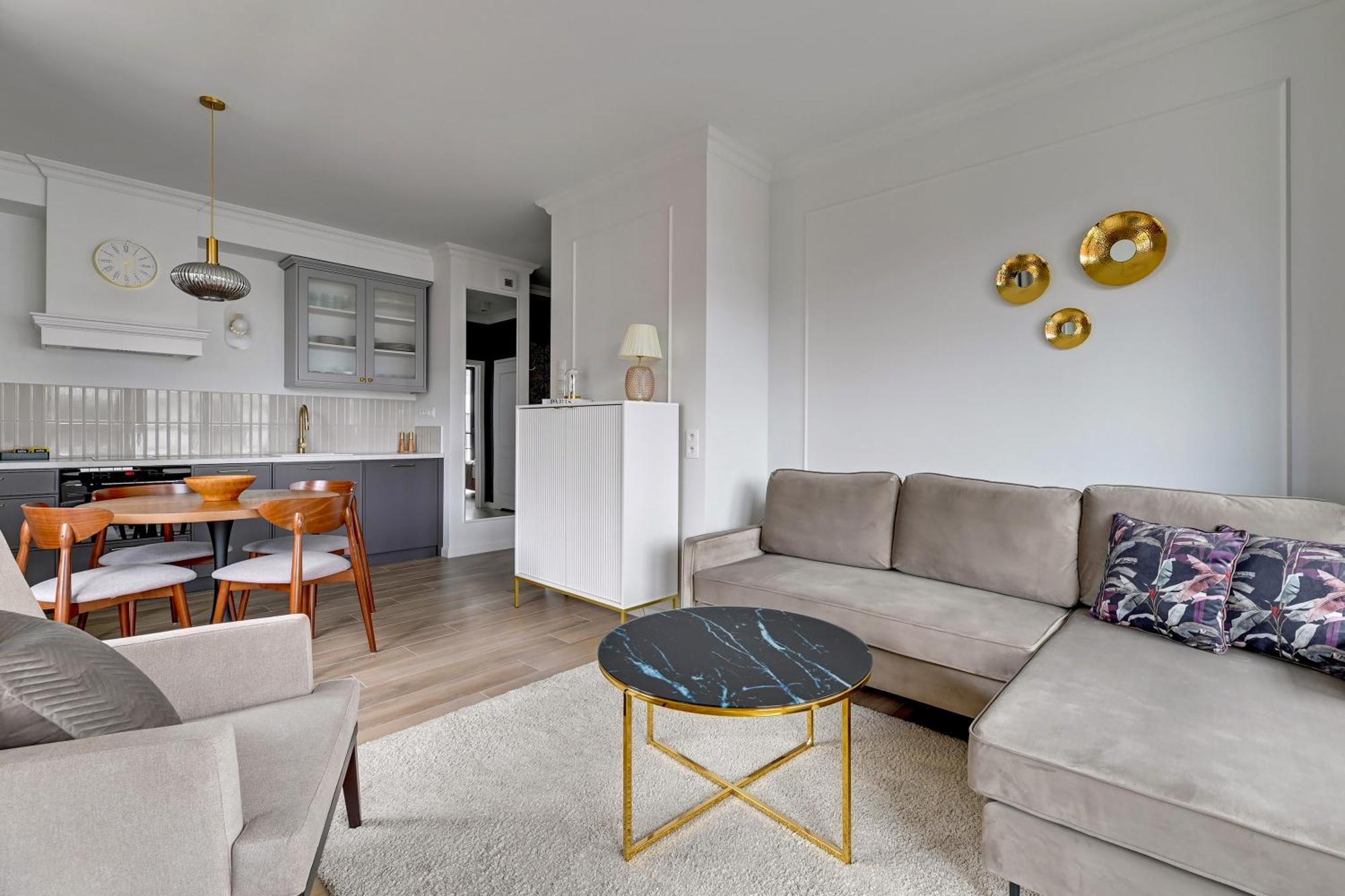 Doki Living - Foodhall & Parking By Downtown Apartments غدانسك المظهر الخارجي الصورة