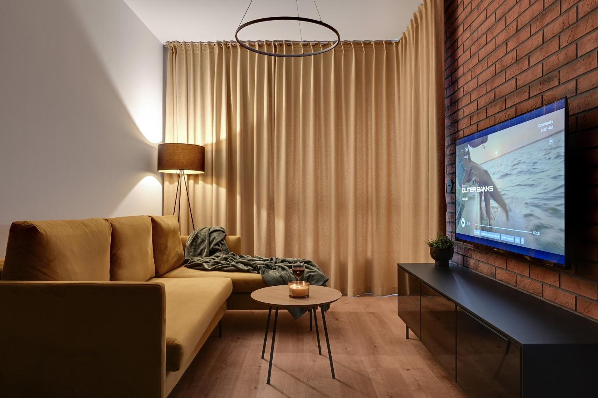 Doki Living - Foodhall & Parking By Downtown Apartments غدانسك المظهر الخارجي الصورة