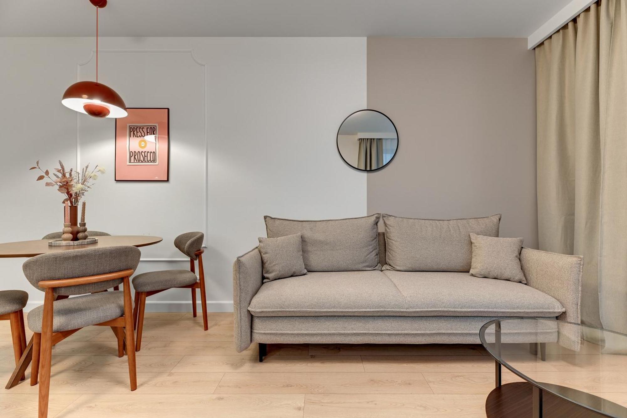 Doki Living - Foodhall & Parking By Downtown Apartments غدانسك المظهر الخارجي الصورة
